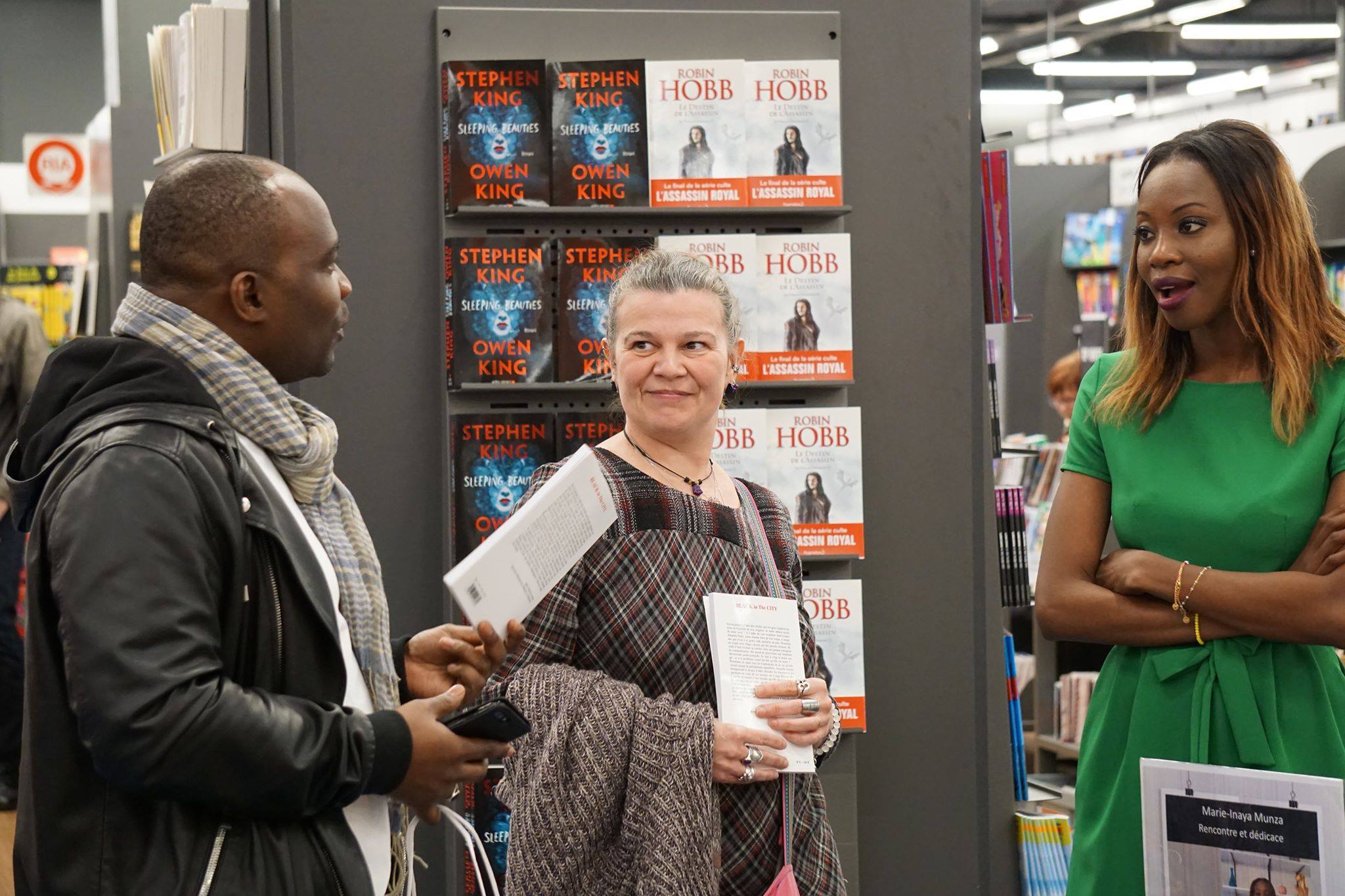 marieinayamunza-dedicace2