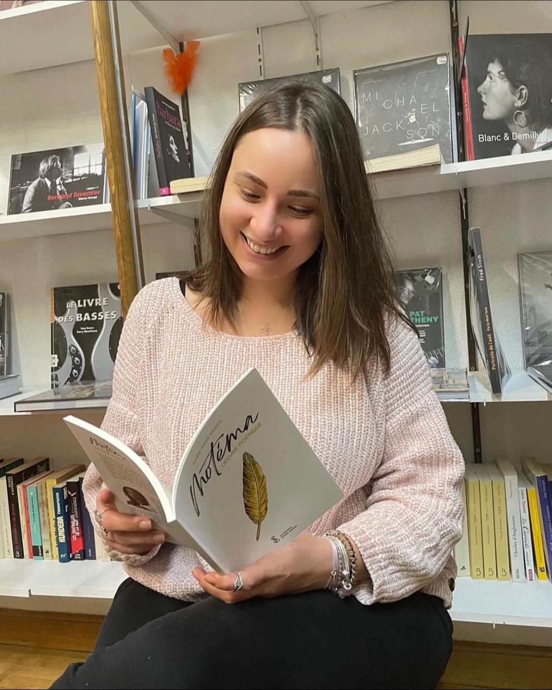 Séance de dédicace, Paris.